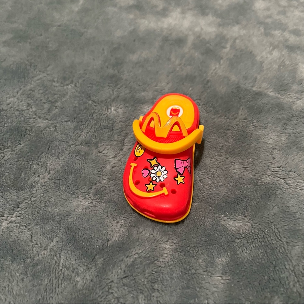 McDonalds Happy Meal Crocs Keychain Red Yellow Collectible Toy Clip On - Picture 2 of 5